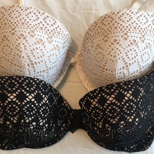 Victoria’s Secret bras 34DD